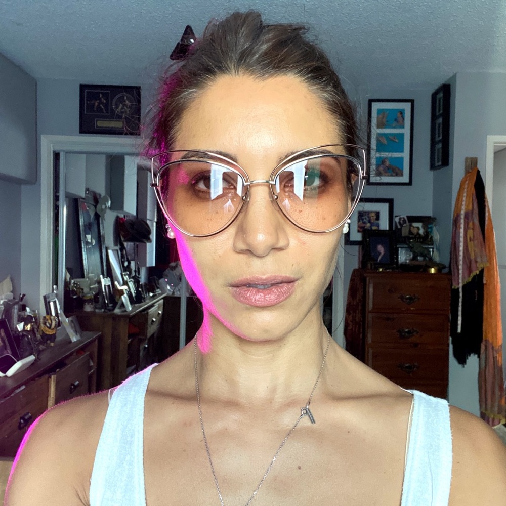 Like-new Marc Jacobs cat-eye rose lens sunglasses